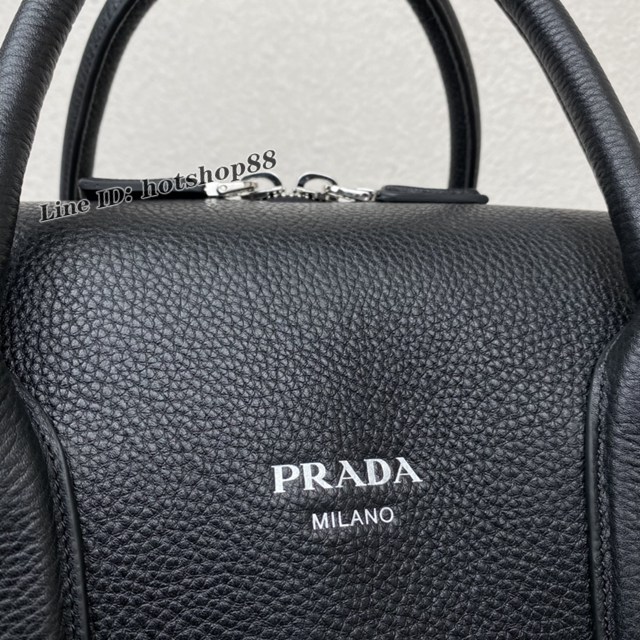 Prada專櫃新款旅行包 2VC035 普拉達小牛皮男士雙提手皮革旅行包 csp1723